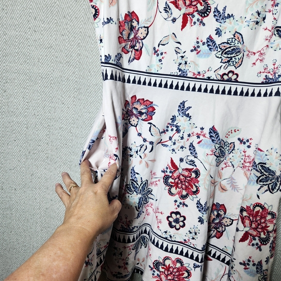 New York & Company Size M Floral Sleeveless  Mini Dress With Pockets - Picture 3 of 13